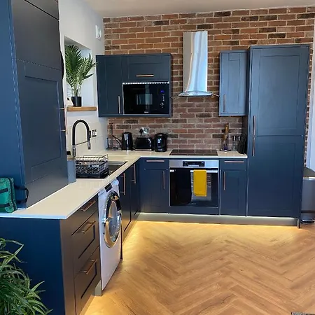Stylish 2 Bed Apt, 2 Minute Walk From The Beach. Sheringham Exterior photo